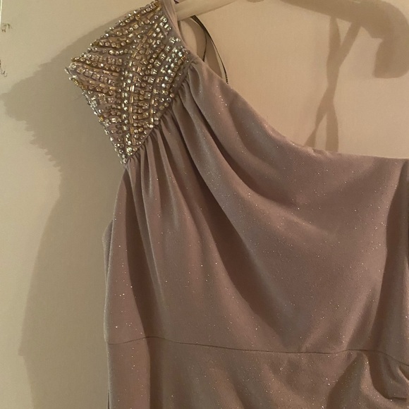 Full length one shoulder evening dress - Picture 2 of 4